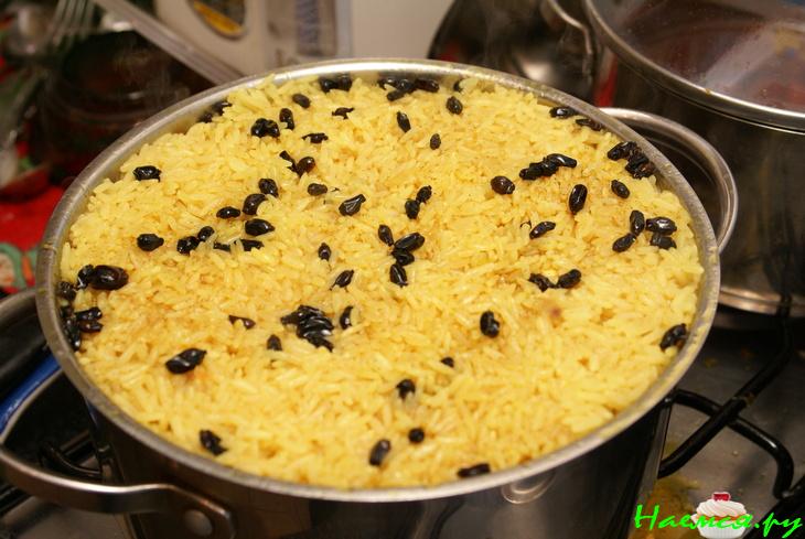 Узбекский плов с барбарисом и тмином