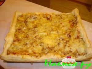 Пирог с грушей и сыром