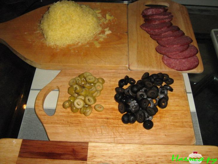 Оливково-грибная пицца&nbsp; 