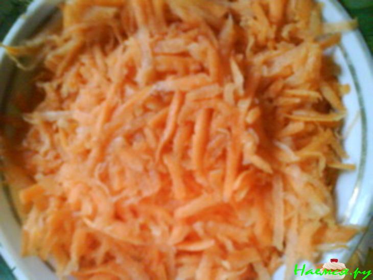 Салат с пекинской капустой и сухариками