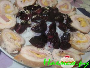 Куриные рулеты в виноградном соке Куриные рулеты в виноградном соке