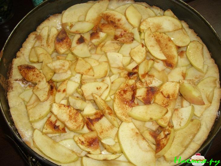 Песочный пирог с заварным кремом и яблочком!!!