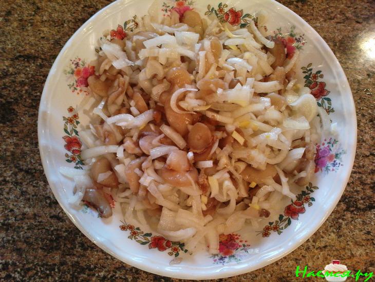 Морской язык под шампиньоновой шапкой