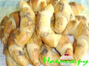 Рогалики дрожжевые с ветчиной и сыром Рогалики дрожжевые с ветчиной и сыром