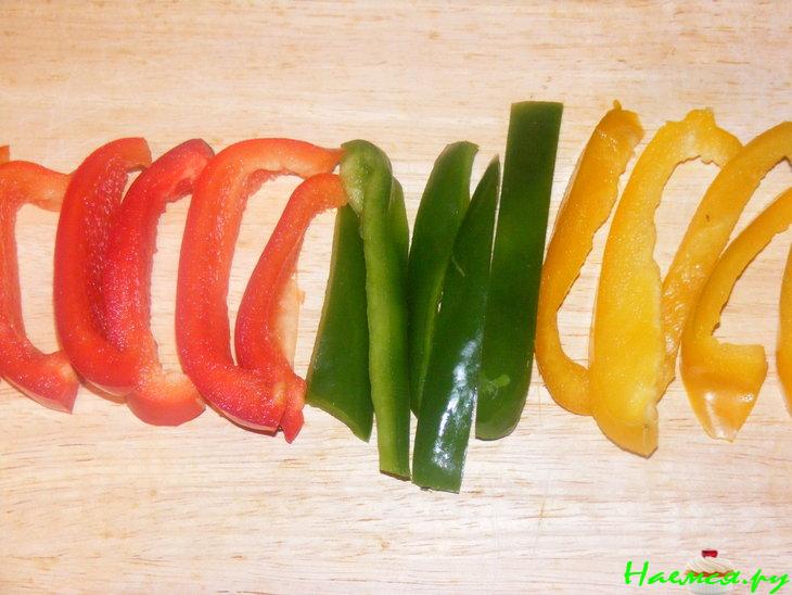 Перчик болгарский с грецкими орешками Перчик болгарский с грецкими орешками