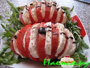 Томат с моцареллой