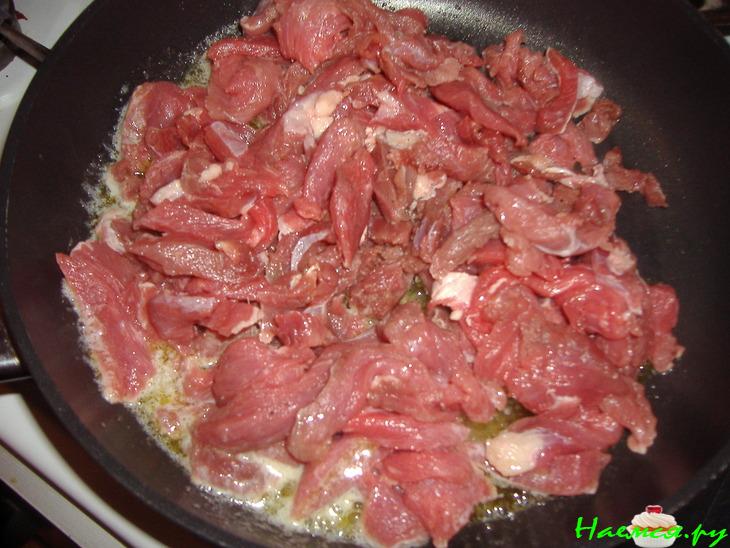 Говядина со шпинатом в хлебе!