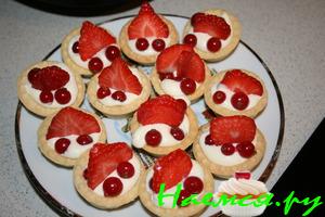 Тарталетки с ягодами