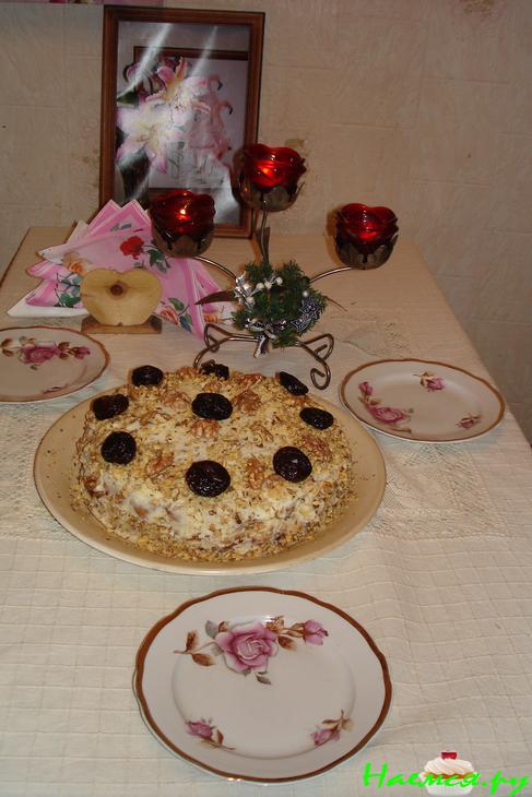 Тортик с черносливом (крем кисло-сладкий) Тортик с черносливом (крем кисло-сладкий)