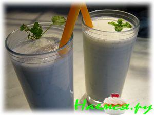 Бананово-мелисовый шейк