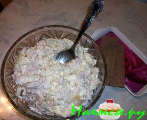 Курица в ананасах