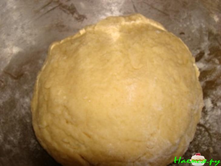 Сливовый пирог "Астра" с шоколадной начинкой