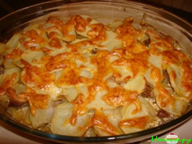 Запеканка из свинины и картофеля с пивом