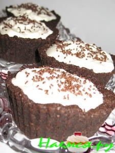 Шоколадные корзиночки-чизкейки Шоколадные корзиночки-чизкейки