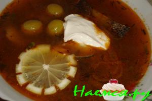 Рыбная солянка с форелью и судаком