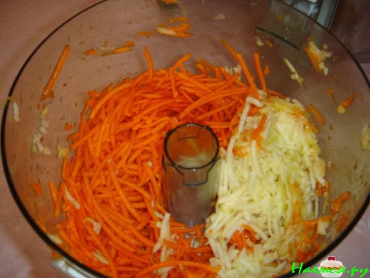 Пирог из тыквы с яблоком