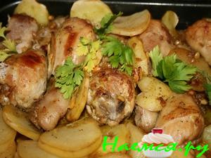 Сочные куриные ножки и картофель в медовом соусе