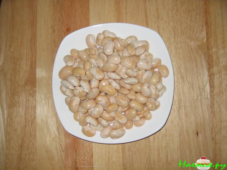 Салат с фасолью и чесноком Салат с фасолью и чесноком