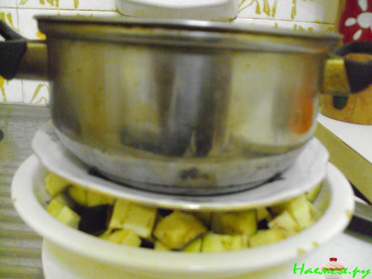 Пирог мясной с овощными нотками