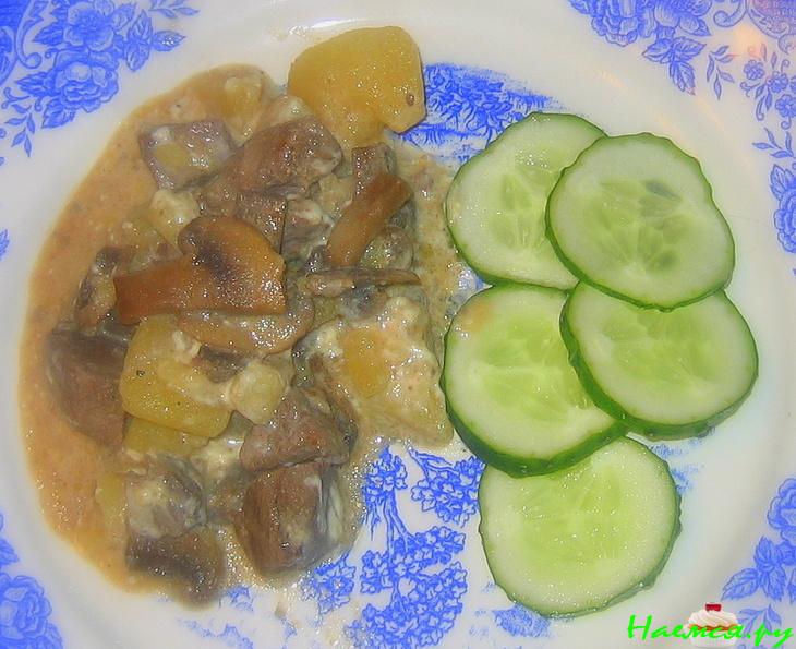 Печень тушеная в горшочке Печень тушеная в горшочке