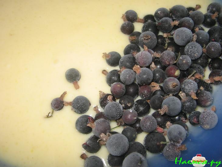 Пирог Зебра с орехами и смородиной Пирог Зебра с орехами и смородиной