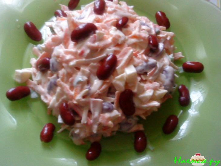 Салат "Морковный" с фасолью