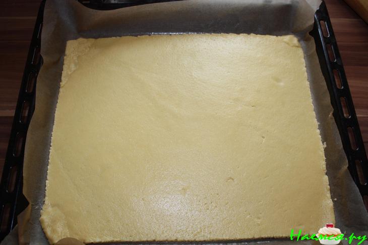 Пирог с вареньем и ванилью