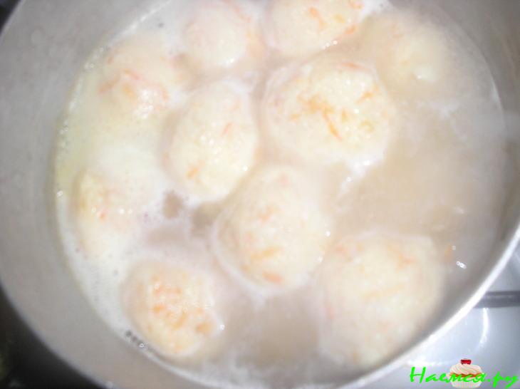 Фрикадельки из моркови и творога с цукатами
