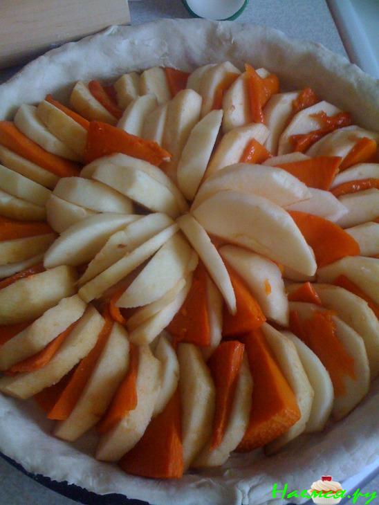 Пирог 'Радужный' с тыквой и яблоками Пирог 'Радужный' с тыквой и яблоками