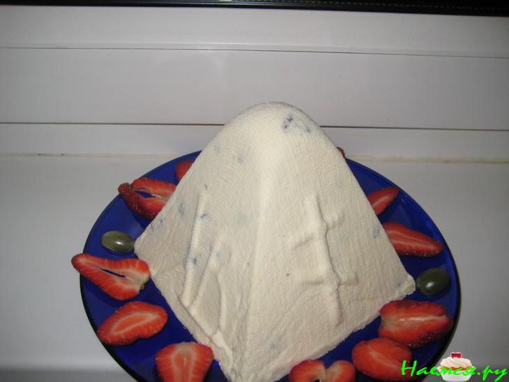 Пасха творожно-ванильная с изюмом Пасха творожно-ванильная с изюмом