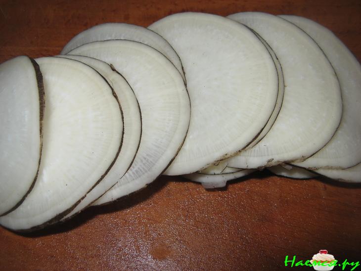 Цветы из черной редьки