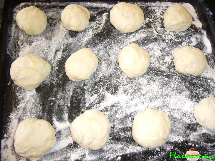 Пирожки с рыбой и зеленым луком