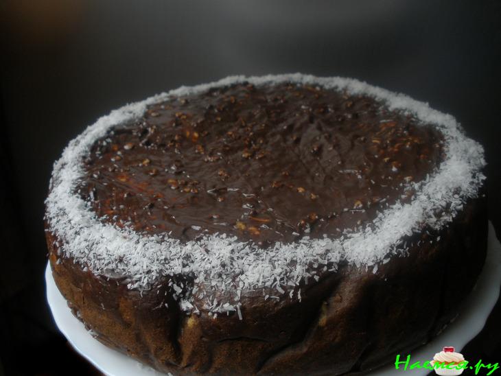 Двухслойный шоколадно-творожный торт