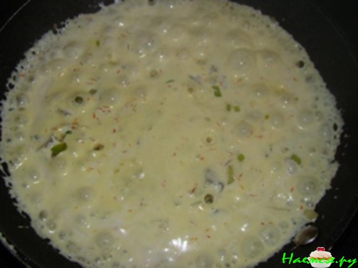 Рулетики из цуккини с семгой и грибным соусом Рулетики из цуккини с семгой и грибным соусом