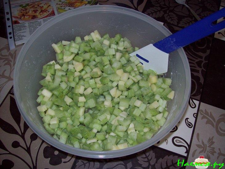 Пирог с ревенем и яблоками Пирог с ревенем и яблоками