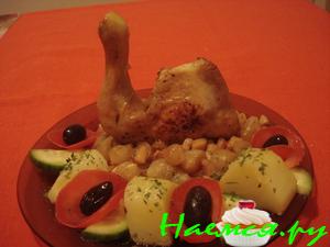 Ножка цыплёнка запечённая с айвой и лучком кокария