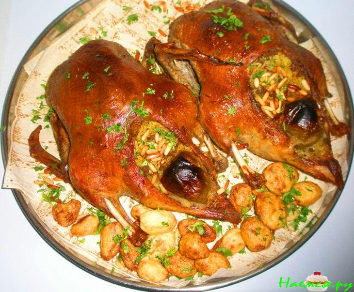 Уточки в духовке начинённые рисом и фаршем