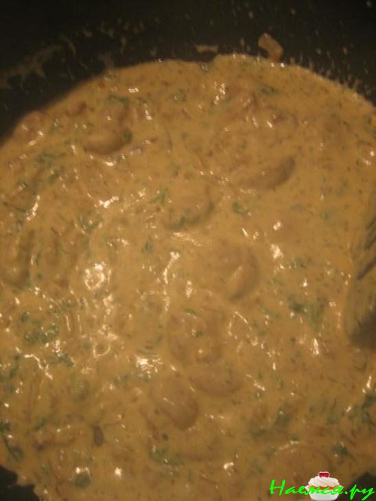 Тефтели с грибным соусом Тефтели с грибным соусом