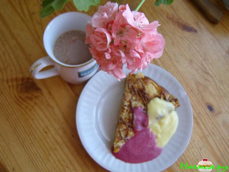 Персиковый пирог / Ванильный соус