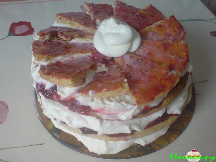 Вишнёвый торт из слоеного теста