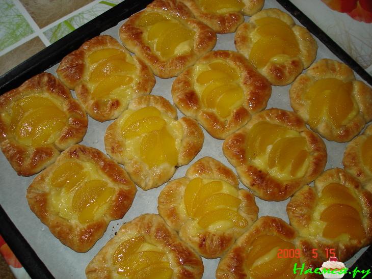 Пирожные "Розанчики" с заварным кремом и фруктами (по мотивам датской выпечки)