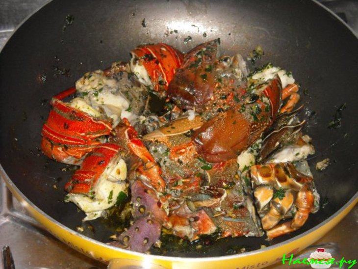 Linguine con aragosta. Омар с пастой в томатном соусе Linguine con aragosta. Омар с пастой в томатном соусе