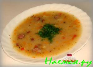 Чечевичная похлебка с копчеными колбасками Чечевичная похлебка с копчеными колбасками