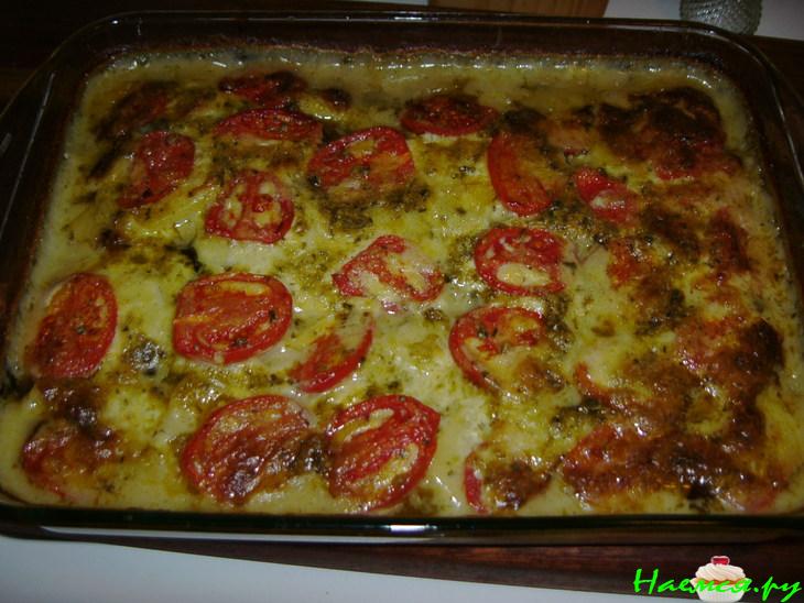 Семга с картошкой в соусе