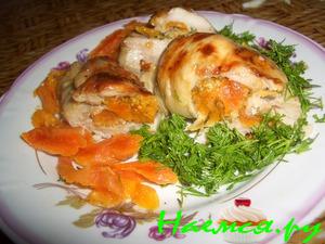 Рулеты из окорочков с курагой