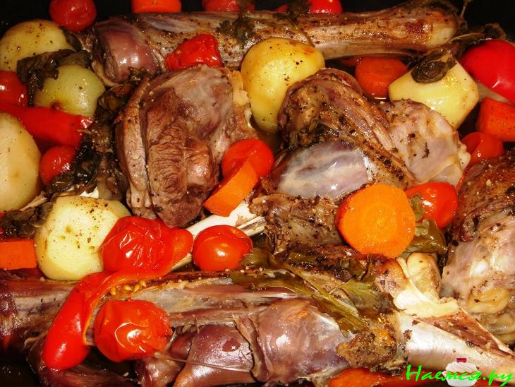 Ягнятина с овощами