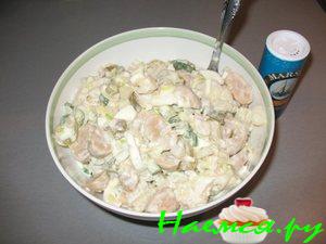 Салат куриный с грибами деревенский