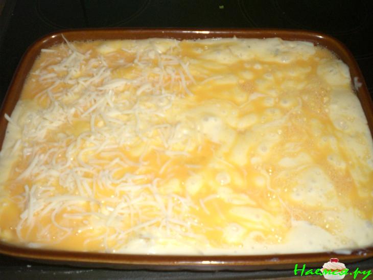 Пирог с шампиньонами, фаршем и капустой