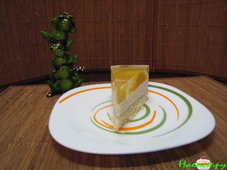 Торт бисквитный с йогуртовым суфле