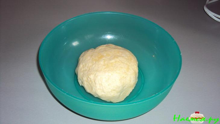 Сырно-луковый пирог с копченым салом и беконом Сырно-луковый пирог с копченым салом и беконом